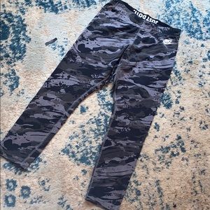 Nike cropped workout leggings